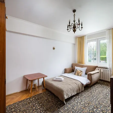 Wola Mila Standard Apartment Warsaw